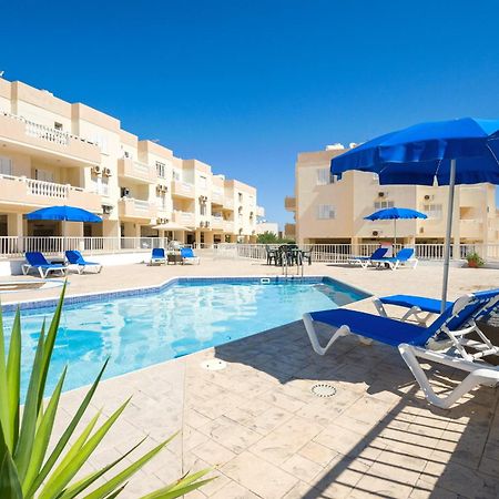 Sofia Apartment 700M Away From The Beach Paralimni Esterno foto