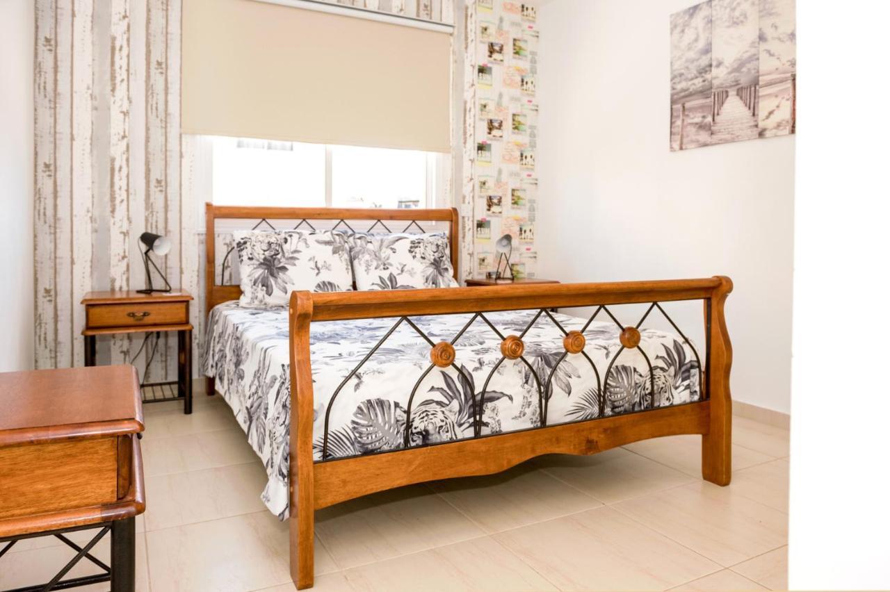 Sofia Apartment 700M Away From The Beach Paralimni Esterno foto
