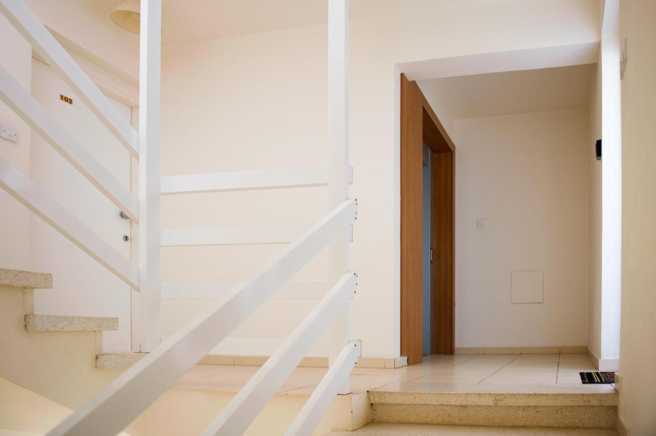 Sofia Apartment 700M Away From The Beach Paralimni Esterno foto