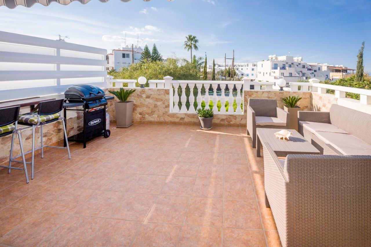 Sofia Apartment 700M Away From The Beach Paralimni Esterno foto