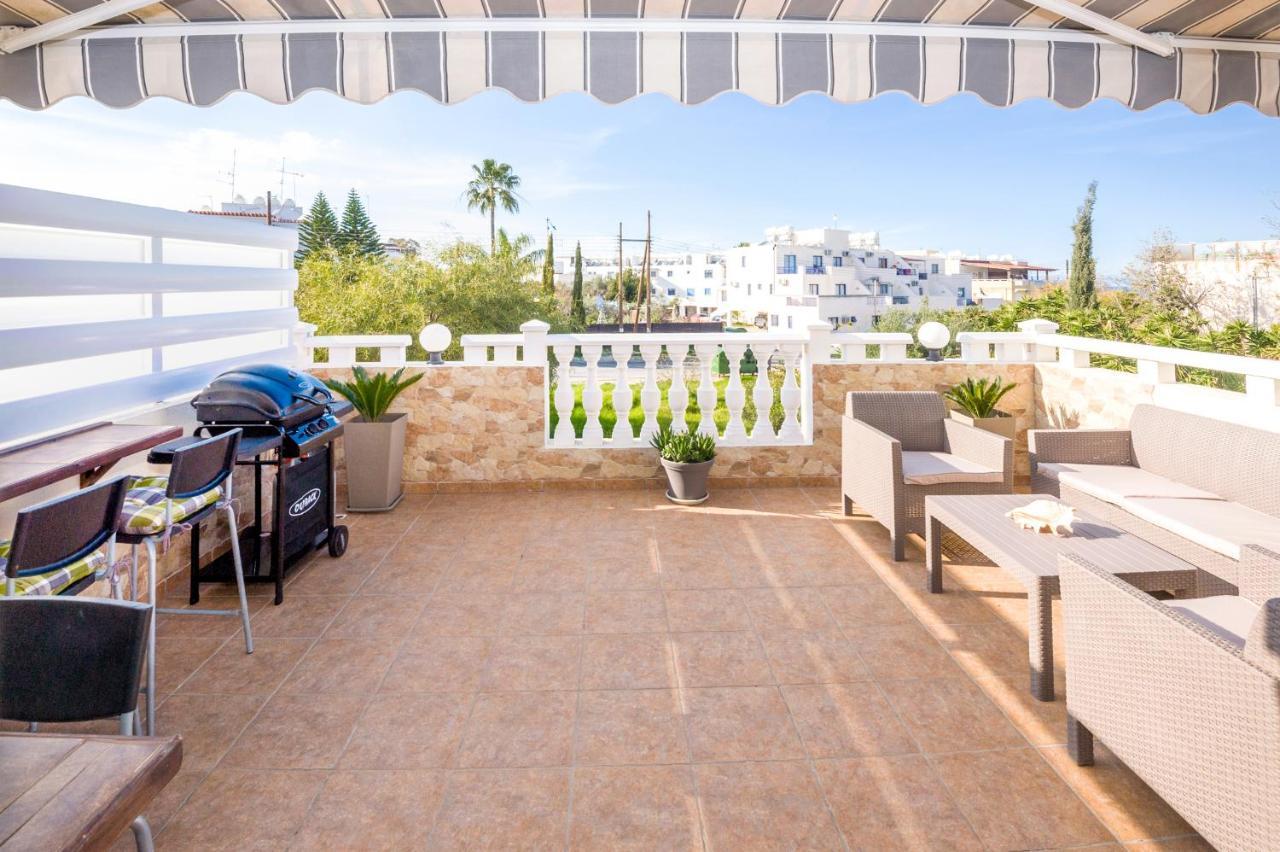 Sofia Apartment 700M Away From The Beach Paralimni Esterno foto