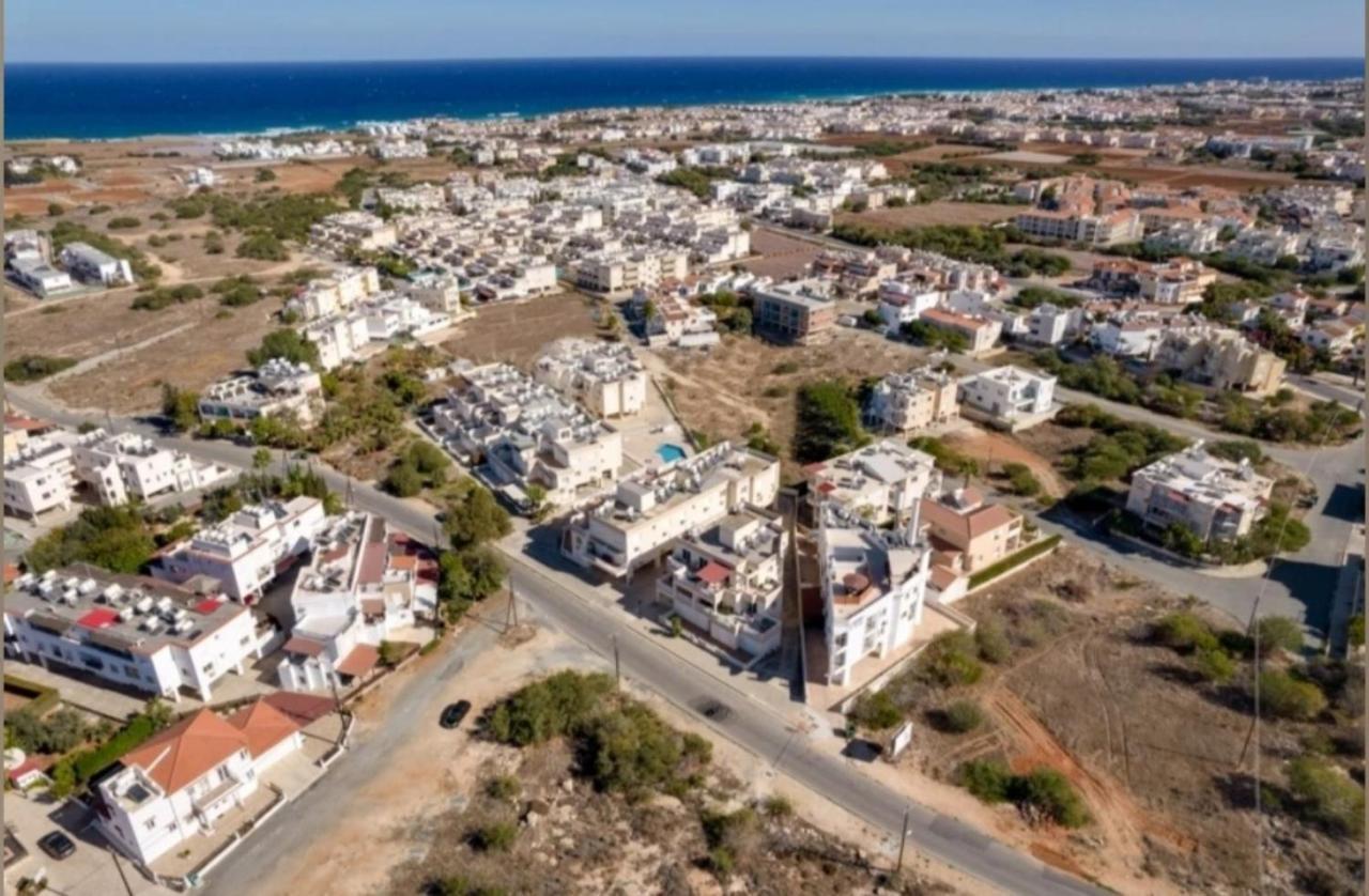 Sofia Apartment 700M Away From The Beach Paralimni Esterno foto
